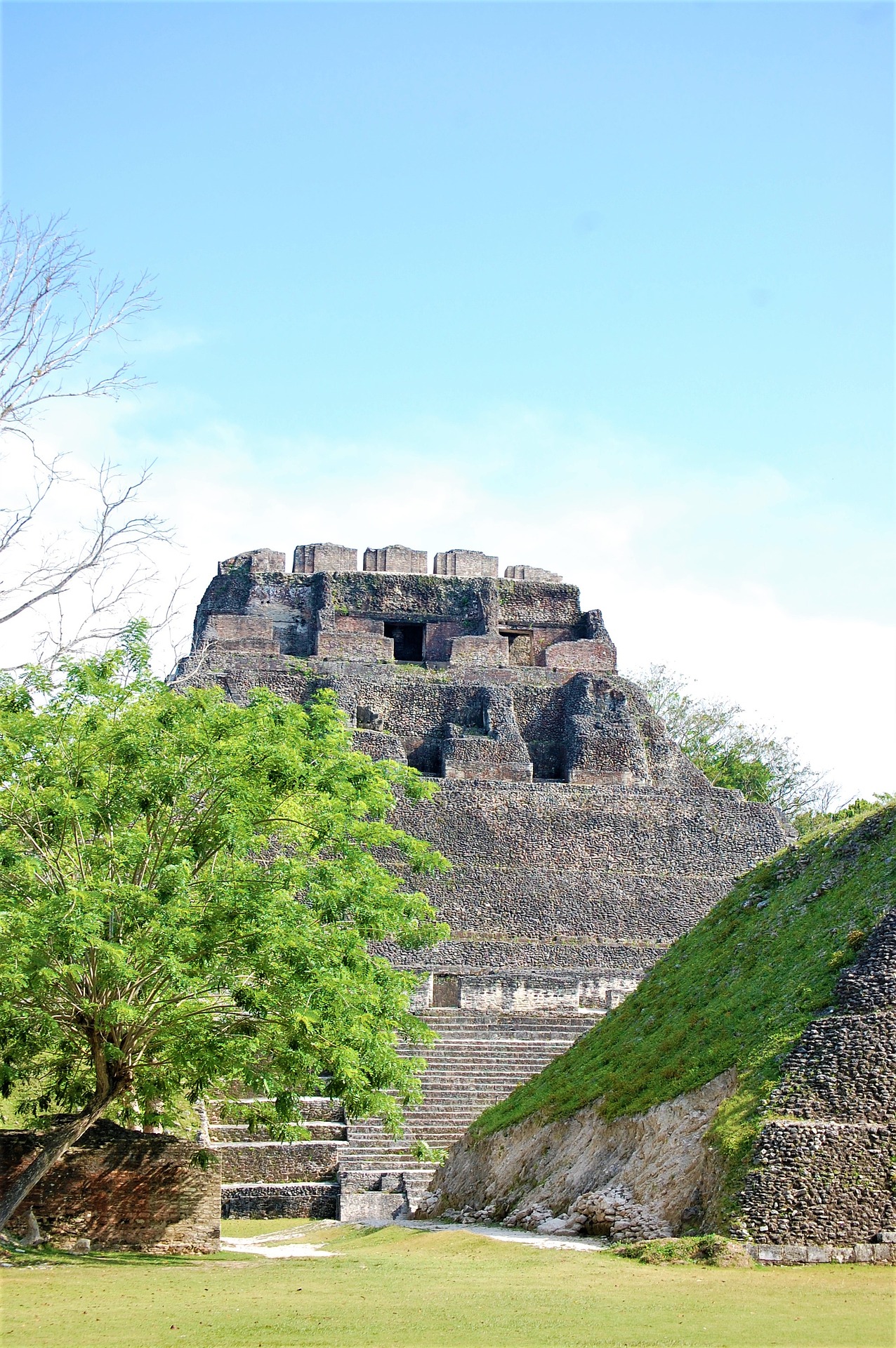 xunantunich