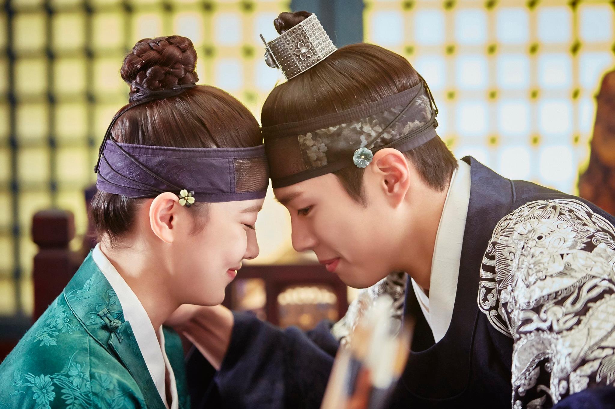 What K-Dramas Can I Watch While Traveling on a Plane?